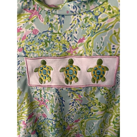 Abby & Evie Green Long Sleeve Turtle Embroidered Swimsuit Girls 5/6 - Picture 3 of 6